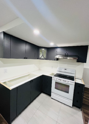 Classic Contemporary Kitchen